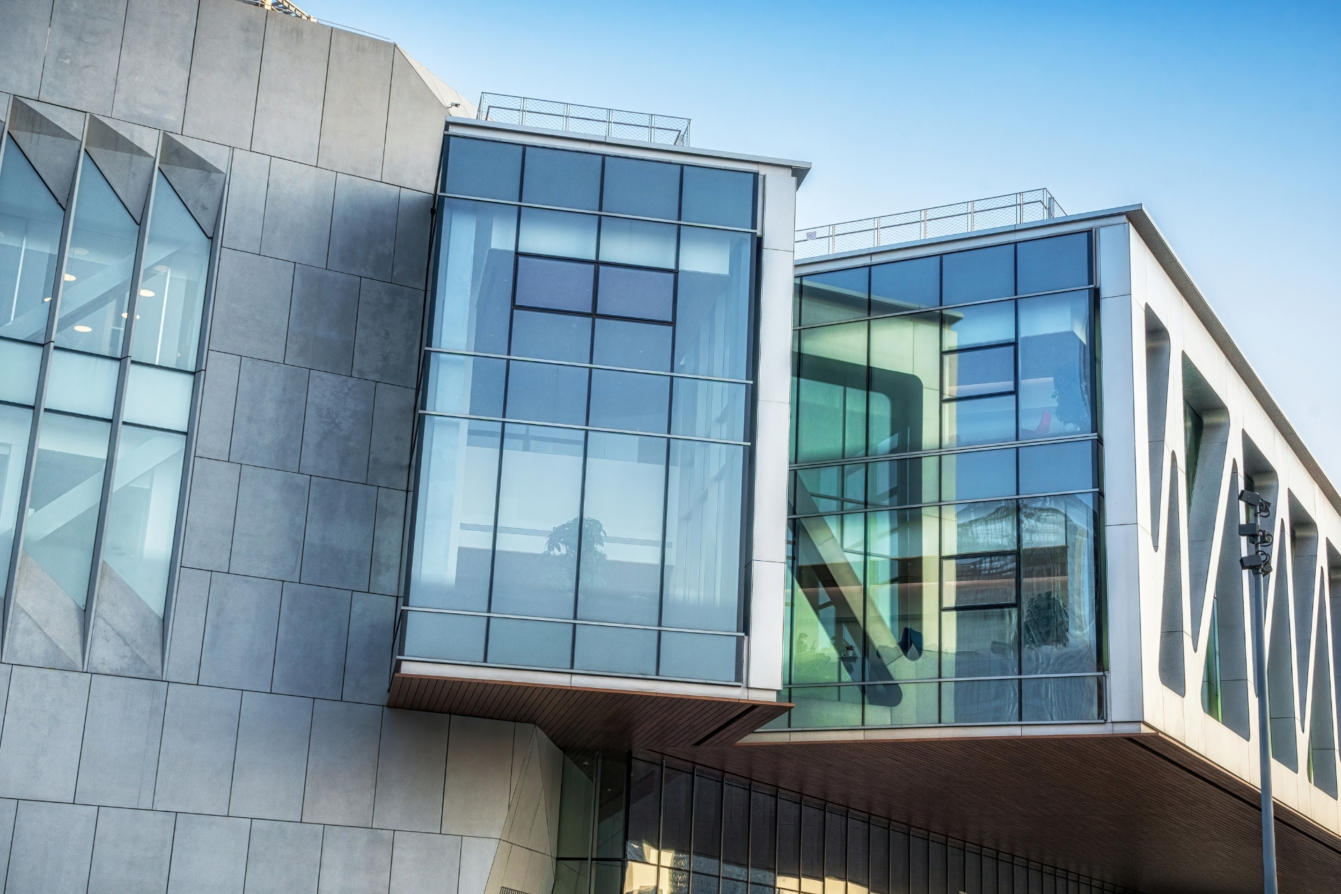 Glazing Facades
